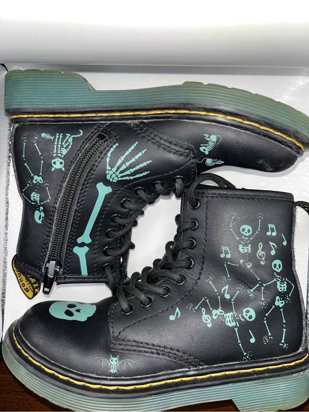 JUNIOR 1460 SKELLY PRINT LEATHER LACE UP BOOTS SIZE 12